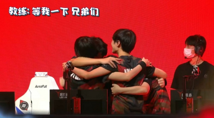 这名锋线外 这名锋线外