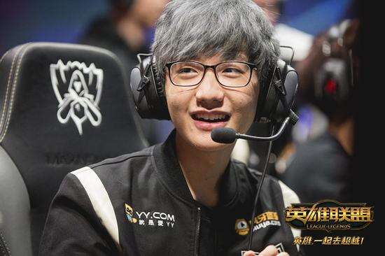 赛中惨败巴 赛中惨败巴